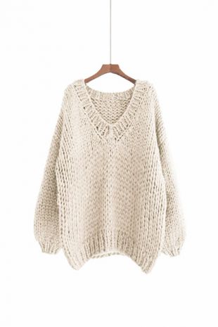 Pull de femme surdimensionné de femme de main V-cou slouchy pull de crème blanche de laine