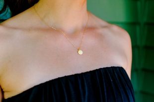 Pendentif disque d’or, 14K or ronde collier, collier petit pendentif or, Collier or cercle, collier fin, or Simple