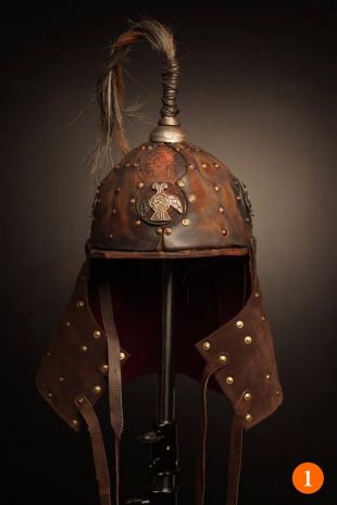 Casque médiéval en cuir de bataille; fantastique guerrier ren faire hommes casque; chevalier sca et armure de tête de larp