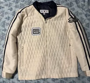 FORD V. FERRARI CARROLL SHELBY CREW JACKET - WHITE WITH BLUE STRIPES