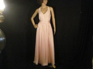 Pink dress worn by Linnet Ridgeway Doyle Gal Gadot in Death on