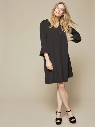 robe noire col v