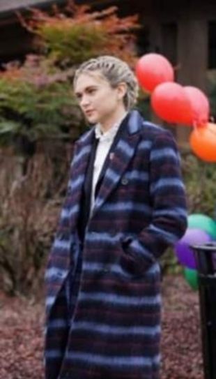 Legacies S03 Lizzy Saltzman Plaid Coat