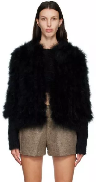 Blouson noir à plumes