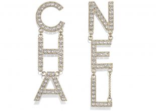 Chanel Diamantes Letter Earrings Gold/Crystal in Metal/Strass with Gold-tone