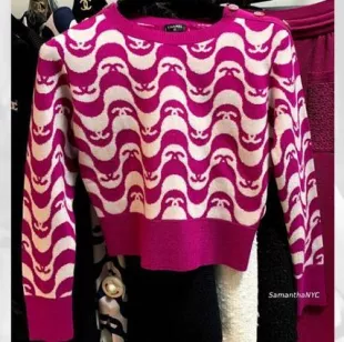 Chanel Monogram Pink Sweater worn by Charlotte York (Kristin Davis