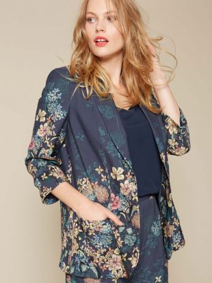 Elegant floral blazer