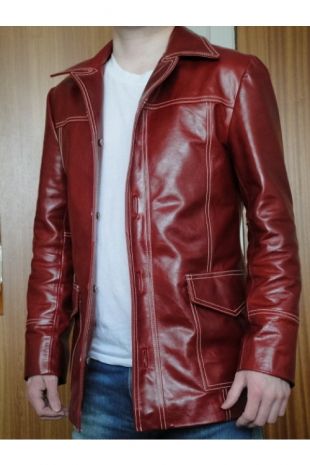 Одежда тайлера дердена. Кожанка Тайлера Дердена. Tyler Durden куртка. Красная кожаная куртка Тайлера Дердена.