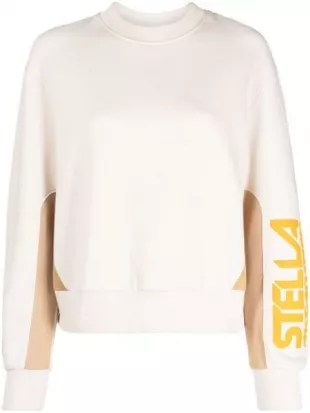 Fendi Fendirama Logo Embossed Fitness Top worn by Lauren Rice (Pepi Sonuga)  as seen in Queens Tv series outfits (S01E02)