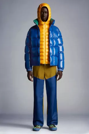 The Moncler down jacket worn by 6ix9ine on her Instagram account