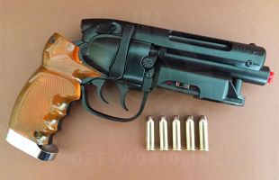 Blade Runner Blaster M2019 Deluxe Prop Replica Off World Inc Metal Frame Set