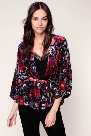 Kimono  à motifs fleuri