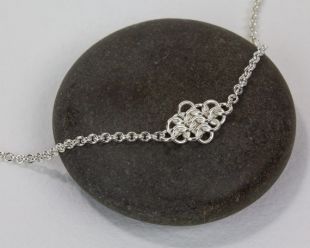 Argent Collier losange sur le côté Simple, Argentium Sterling élégante fusion chainmail, délicat Womens RAS de cou chaine courte 15 16 17 18 pouces