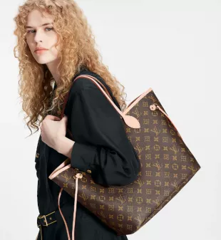Picture of Olivia Palermo  Louis vuitton bag neverfull, Olivia palermo, Louis  vuitton neverfull