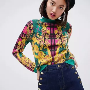 sweater in check and barroque pattern