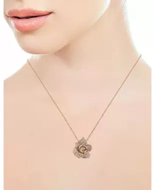 Diamond Flower Pendant Necklace in 14k Rose Gold