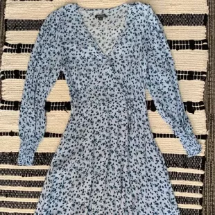 Wild Fable Blue Floral Wrap Dress worn by Jess O'Brien (Laci J Mailey) as  seen in Chesapeake Shores (S06E08) | Spotern