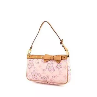 Louis Vuitton Takashi Murakami Clutch bag in Pink worn by Cady Heron  (Lindsay Lohan) in Mean Girls movie wardrobe