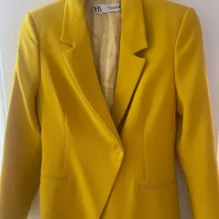 Zara - Yellow Blazer