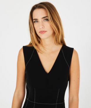Robe noire cintrée