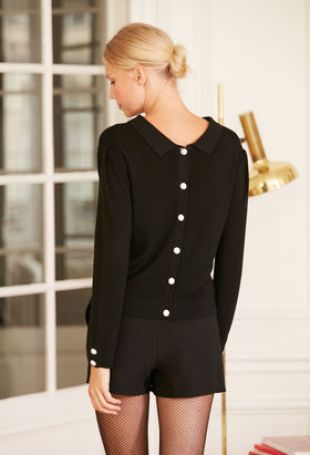 PULL noir boutonné dans le dos