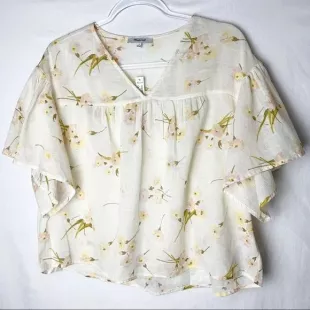 Flutter Sleeve Rhyme Top