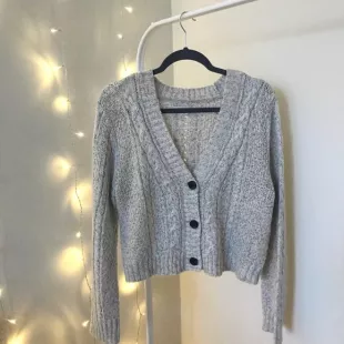 Cropped Cable Knit Cardigan