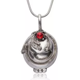 Elena Gilbert's Locket Necklace
