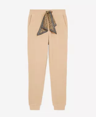 Camel-colored Joggers with Leopard Foulard