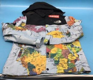 Supreme x The North Face Atlas map Jacket