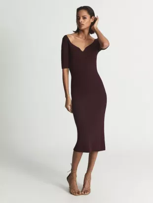 Reiss Burgundy Olivia Sweetheart Neck Midi Dress worn by Judy Wazowski  (Sonja Smits) as seen in Pretty Hard Cases (S03E02) | Spotern