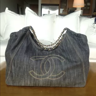 Chanel Denim CC Logo Coco Cabas XL Hobo worn by Jennifer Fessler as seen in  The Real Housewives of New Jersey (S13E02)