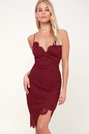 Lulus Flirting with Desire Burgundy Lace Bodycon Dress worn by Chelsea  Griffin as seen in Love Is Blind (S04E03) | Spotern