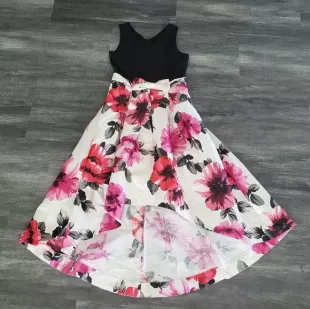 Robe Speechless Neuve Avec étiquette - Motif Floral Noir Et Blanc - Taille M (68$ Valeur)