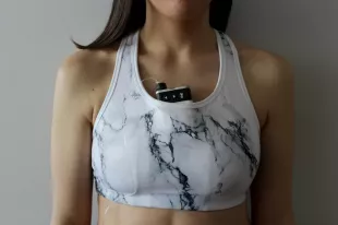 Hyper Hypo Sports Bra with Pocket worn by Candiace Dillard Bassett as seen  in The Real Housewives Ultimate Girls Trip (S03E02)