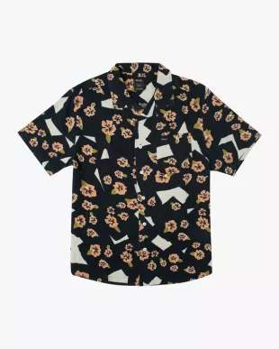 Beat Print Short Sleeve Shirt in Black Floral