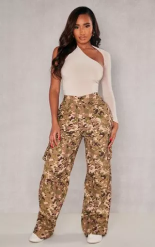 Akira hot sale camo pants