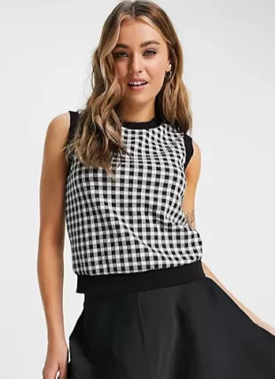 New Look Crew Neck Gingham Knitted Tank Top in Black Check