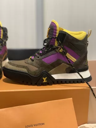 Louis Vuitton Brown & Purple LV Hiking Boots worn by Floyd Mayweather on  the Instagram account @floydmayweather