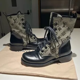 Louis Vuitton Metropolis Flat Ranger Boots worn by Christina El Moussa as  seen in Christina on the Coast (S05E05)