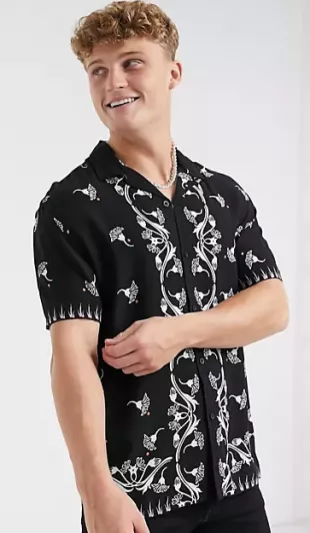 Short Sleeve Revere Shirt with Animal Back Print in Black
