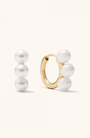 Mejuri Pearl Stud Trio