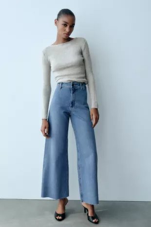 Zara High-Waisted Zw Marine Straight Jeans worn by Erin Carter (Evin Ahmad)  as seen in Who Is Erin Carter? (S01E01)