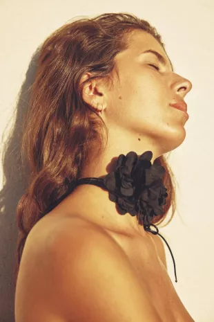 Corded Collar Flower