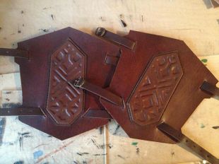 Fabriqués à la main le Hobbit Fili cuir brassards, armure de cuir fantaisie, GN Hadcrafted Fan cadeau