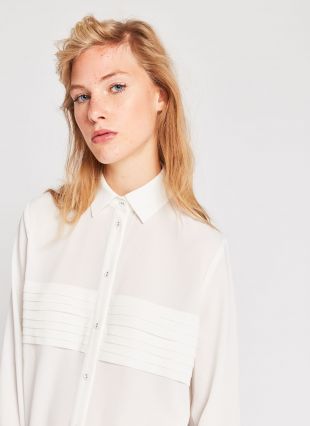 chemise plissée poitrine