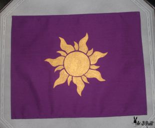 Tangled Rapunzel Royaume Corona drapeau soleil peinture or violet fait à la main [Disney costume cosplay, halloween, fête, cadeau, Noël, halloween