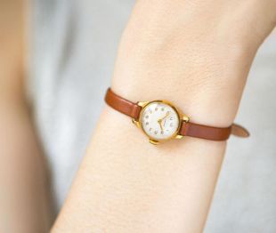Micro montre bracelet pour femmes or plaquées, montre dame petit, femmes montre petite mouette, cadeau petite classique de la montre, bracelet en cuir véritable neuf