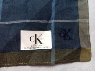 Handky Bandanawith plain line frame