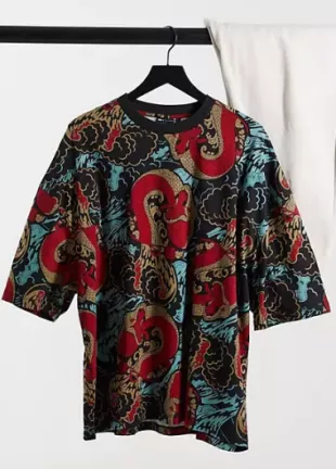 Design Oversized T-Shirt in Dragon